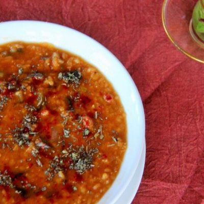 12 of the Most Popular Vegetarian Recipes from Around the World Red Lentil Soup | Turkey www.compassandfork.com