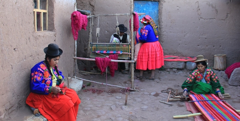 Weaving Lake Titicaca Peru www.compassandfork.com