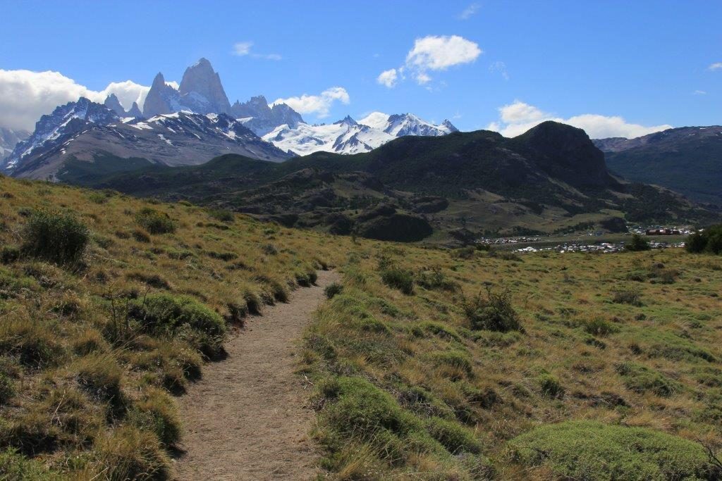 Patagonia Travel TIps Trail near El Chalten- planning your trip in Patagonia www.compassandfork.com
