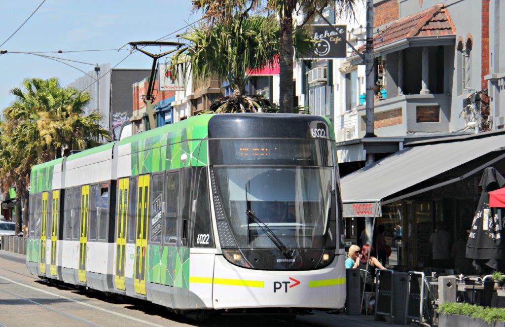 Insider tips to make the most of your Melbourne visit Trams www.compassandfork.com