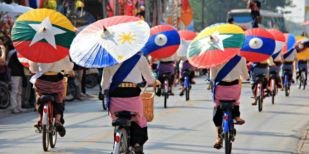 8 Reasons Why You Need to Visit Chiang Mai Bor Sang Umbrella Festival www.compassandfork.com