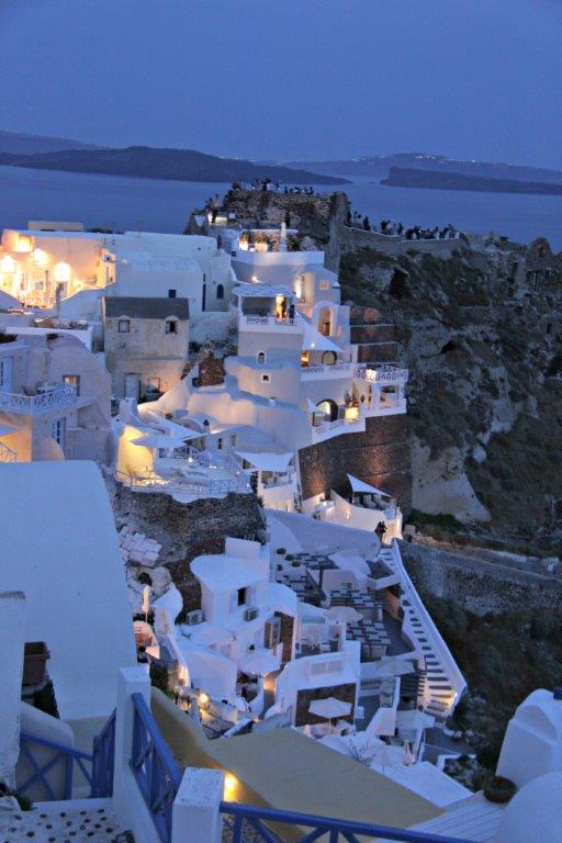 Santorini in the Greek Islands is famous for it's stunning views and sunsets. Should you go? What else is there to do? 5 Great things to Do in Santorini for a First Visit www.compassandfork.com