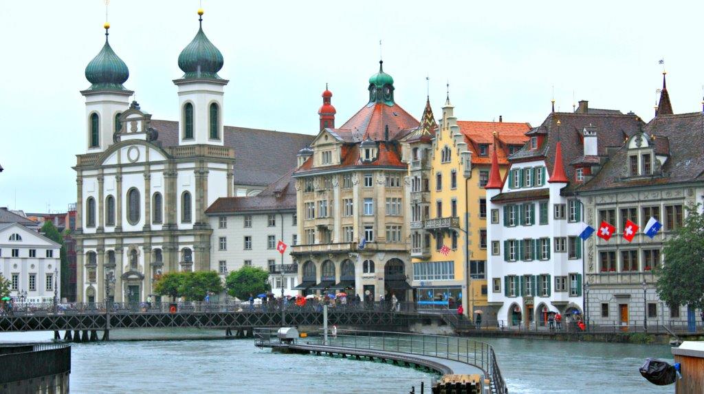 The Best Things to See and Do at Lake Lucerne www.compassandfork.com
