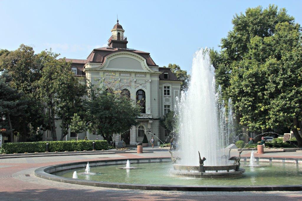 4 Great Reasons why you need to Visit Plovdiv Bulgaria www.compassandfork.com