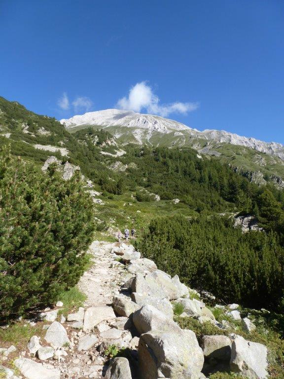 How to Find Great Hiking in Bansko in the Pirin Mountains www.compassandfork.com