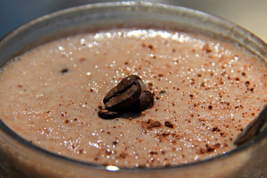 Be Smart and Start Your Day with this Healthy Smoothie www.compassandfork.com