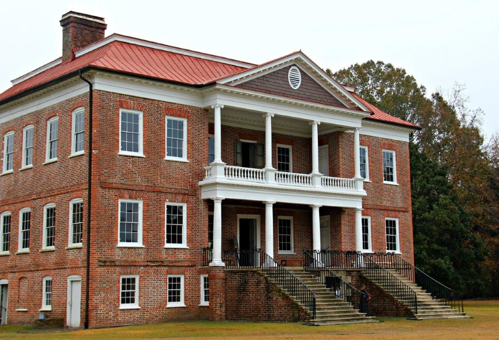What are the Best Plantations to Visit Near Charleston? www.compassandfork.com