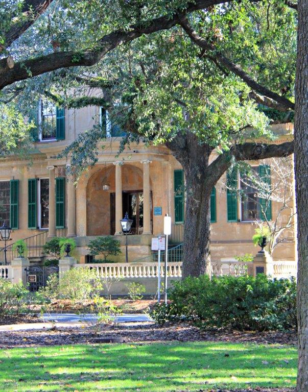 Why is Savannah Known as the Most Haunted City in the USA? www.compassandfork.com