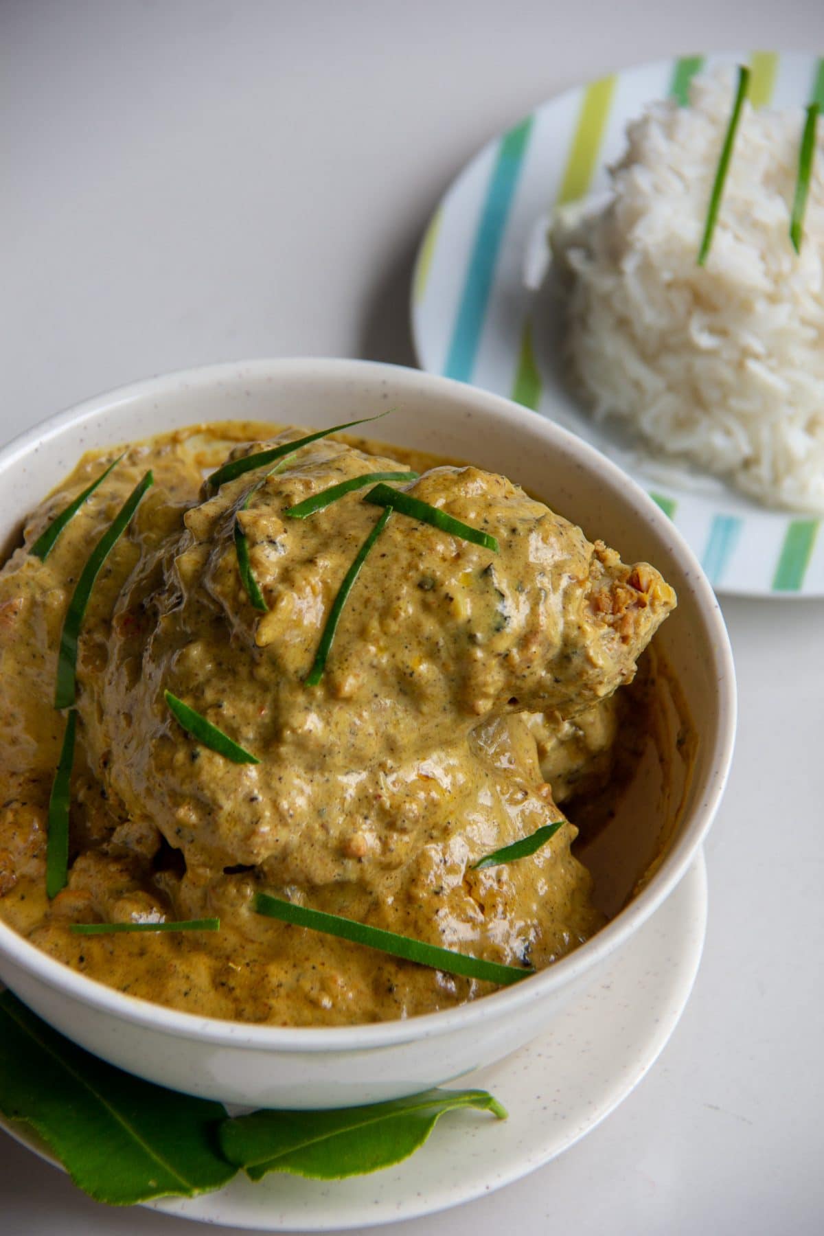 Why this is the Best Kapitan Malaysian Chicken Recipe www.compassandfork.com