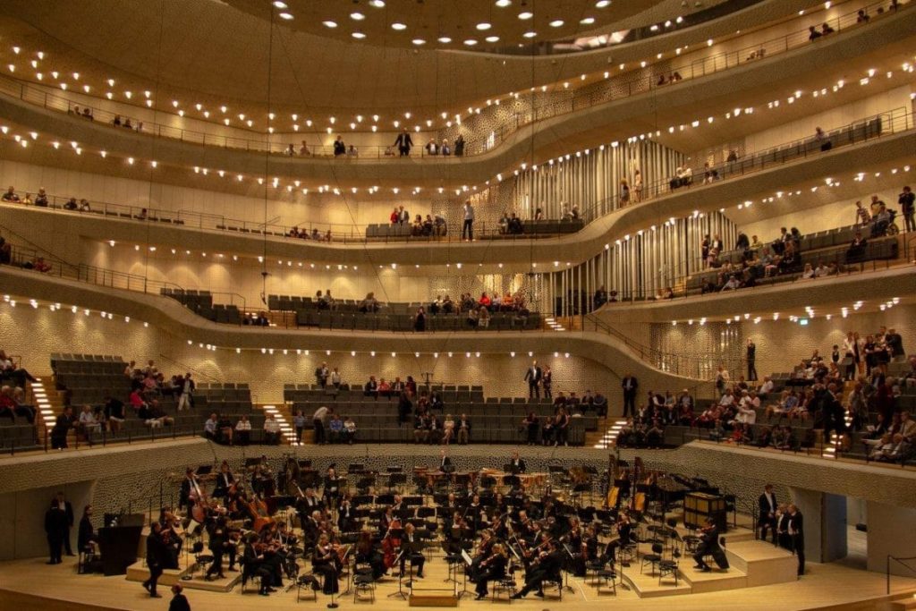 Visiting the new Hamurg Opera House - the ELBPhilharmonie